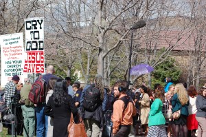 People start to gather in City Creek Park before the Ordain Women event.